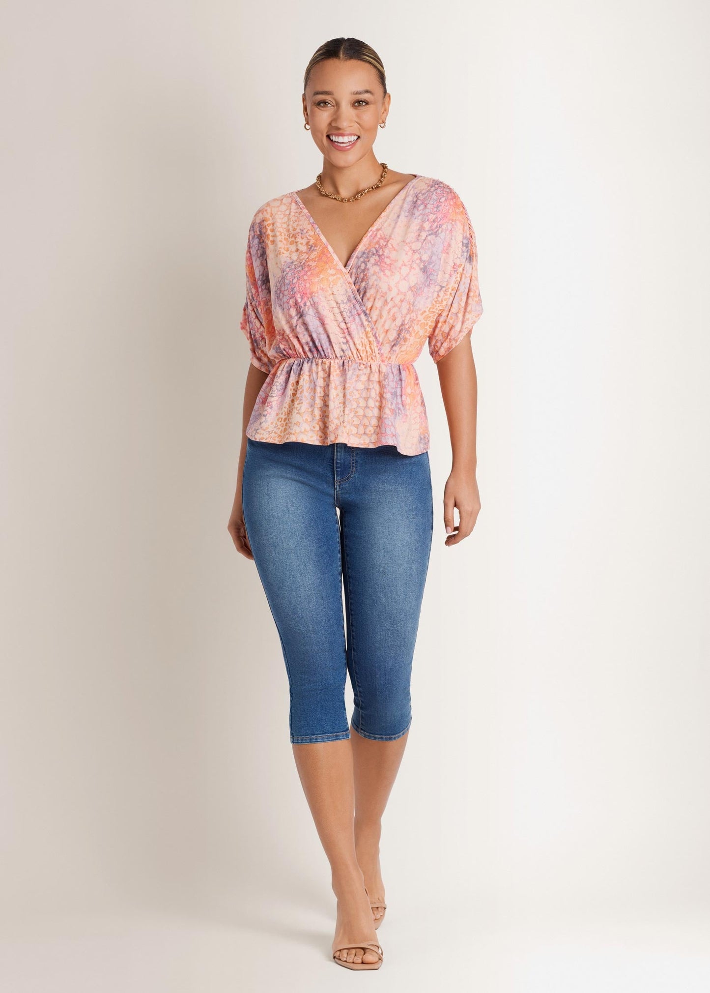Cindy Capri Jean Medium Wash | Venus Customer Favorite