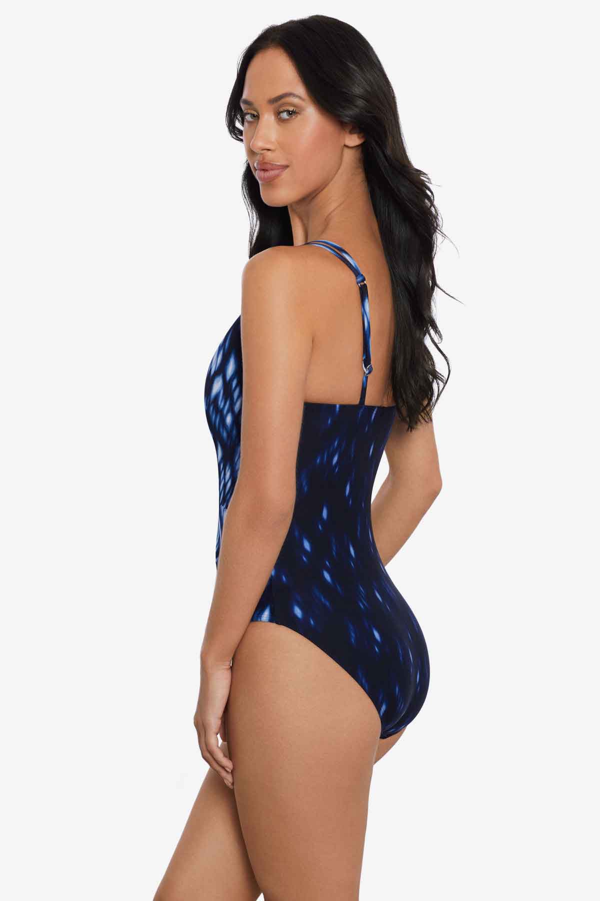 Saki One Piece in Indio | Venus Best Seller