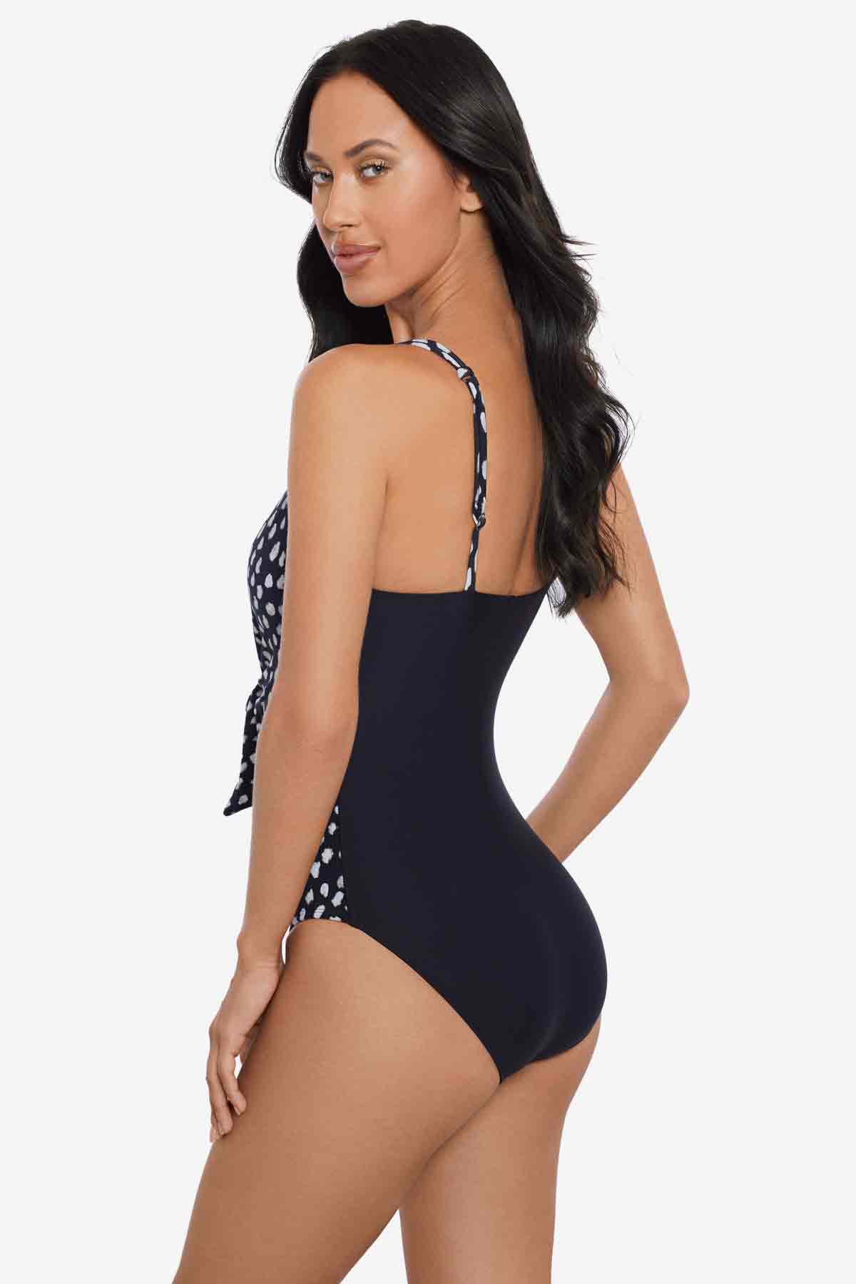 Saki One Piece in Pebbles | Venus Great Deal