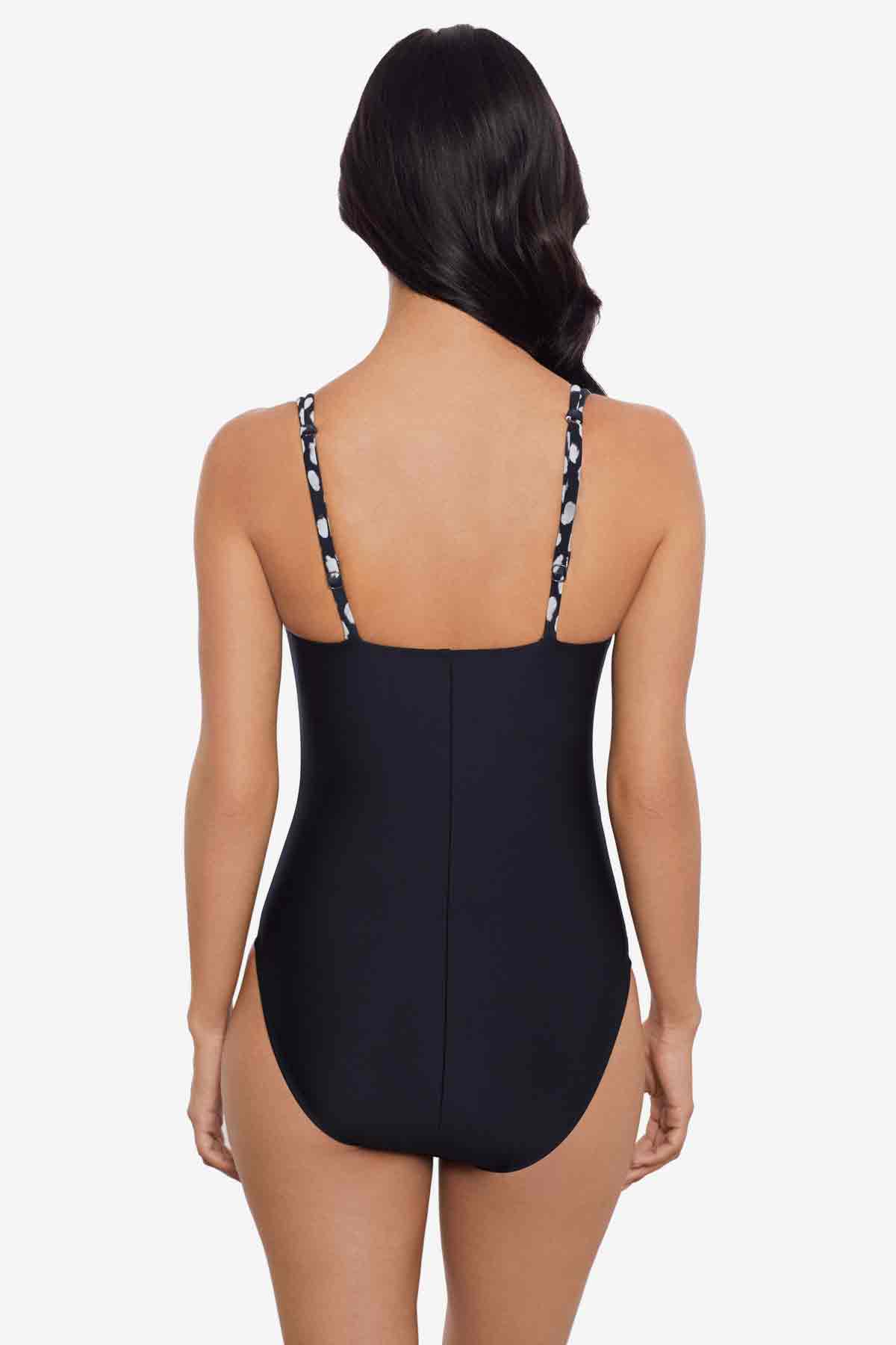 Saki One Piece in Pebbles | Venus Great Deal