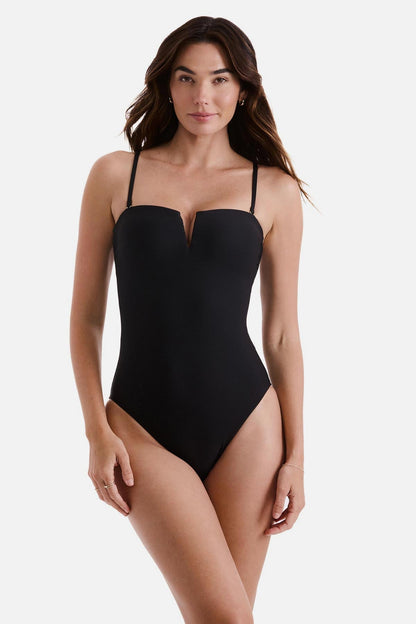 Finn One Piece - Black | Venus Special Offer