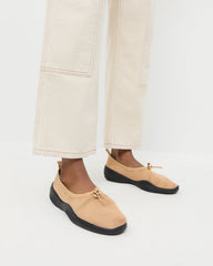 Loeffler Randall Women / Raina Caramel/Black Mesh Flat